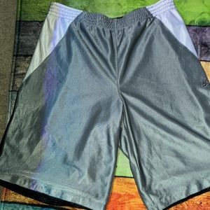 #412–Starter (L) reversible basketball shorts great shape no callouts